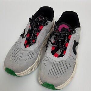 On Women’s Gray and Black Athletic Sneakers - Size 7